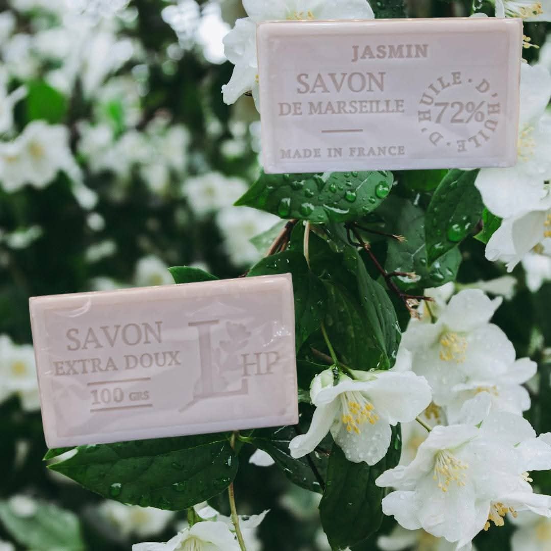 Tradition, nature et parfum floral : redécouvrez le vrai Savon de Marseille