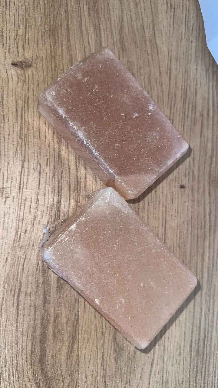 Savon 100% Naturel au Sel de l'Himalaya Purifiant et Énergétique (200g).