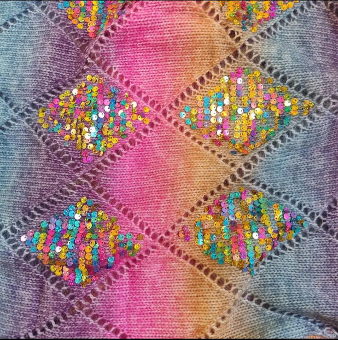 Maille Broderie Chic