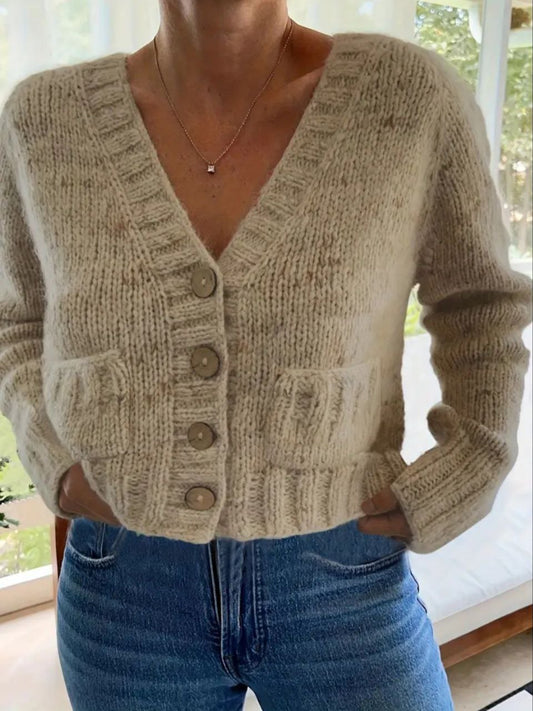 Cardigan Élégant à Boutons Bois - Col V avec Poches - Automne | LuminaLaura