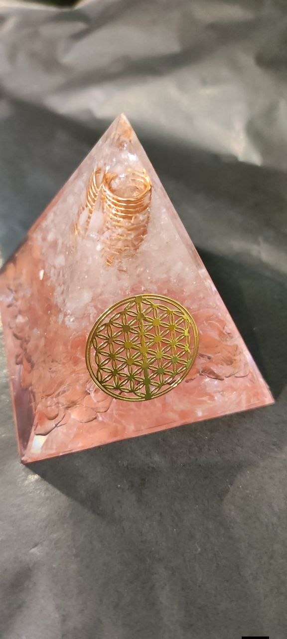 Bouclier Énergétique en Pierre Naturelle et Résine (6x6 cm)