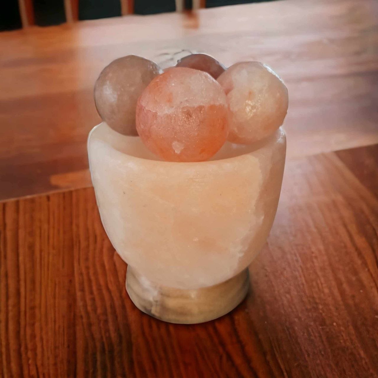 Lampe de Sel de l’Himalaya “Zen Massage” : Lumière Apaisante & 4 Sphères Relaxantes